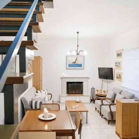 V House * Pefkochori