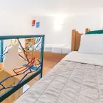 בית נופש V House