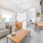 בית נופש V House *