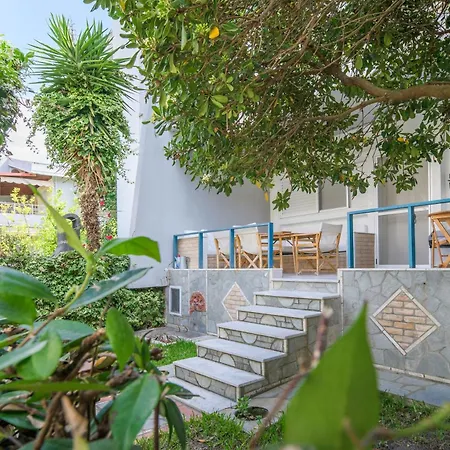 בית נופש V House *